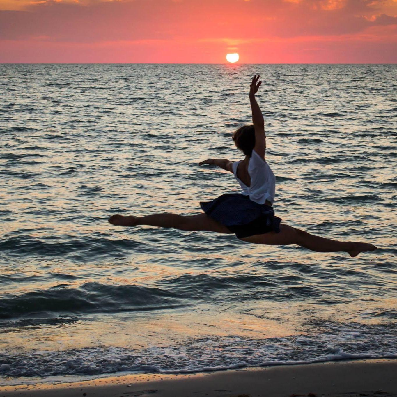 Nicole on the beach while Kyle went to geology field camp lol