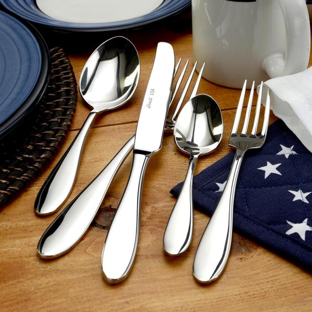 Betsy Ross - 45 Piece Set (with Solid Dinner Knife)