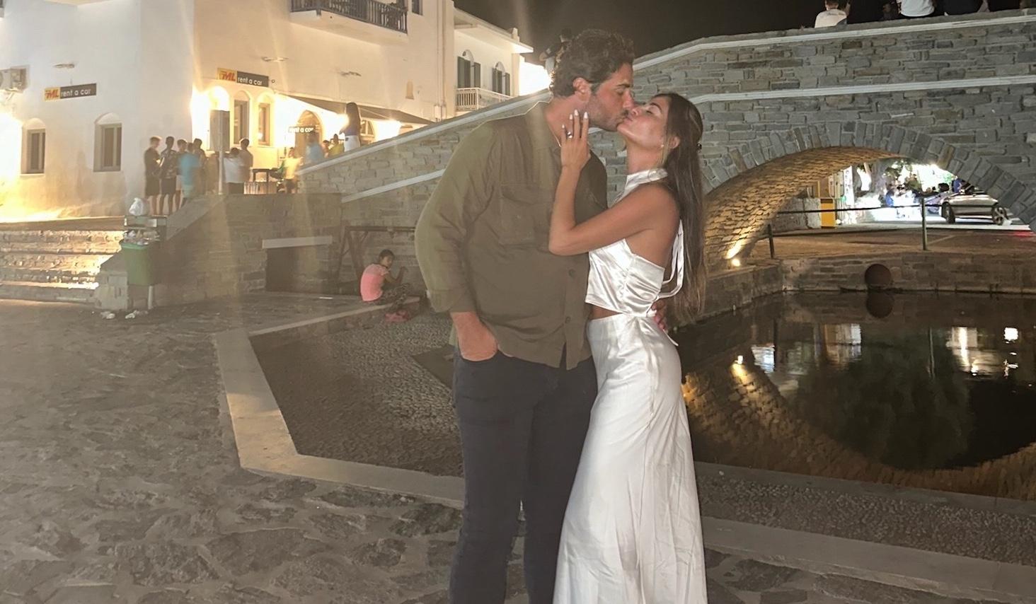 The Wedding Website of Alicia Guzzone Cash and George Kotsiopoulos