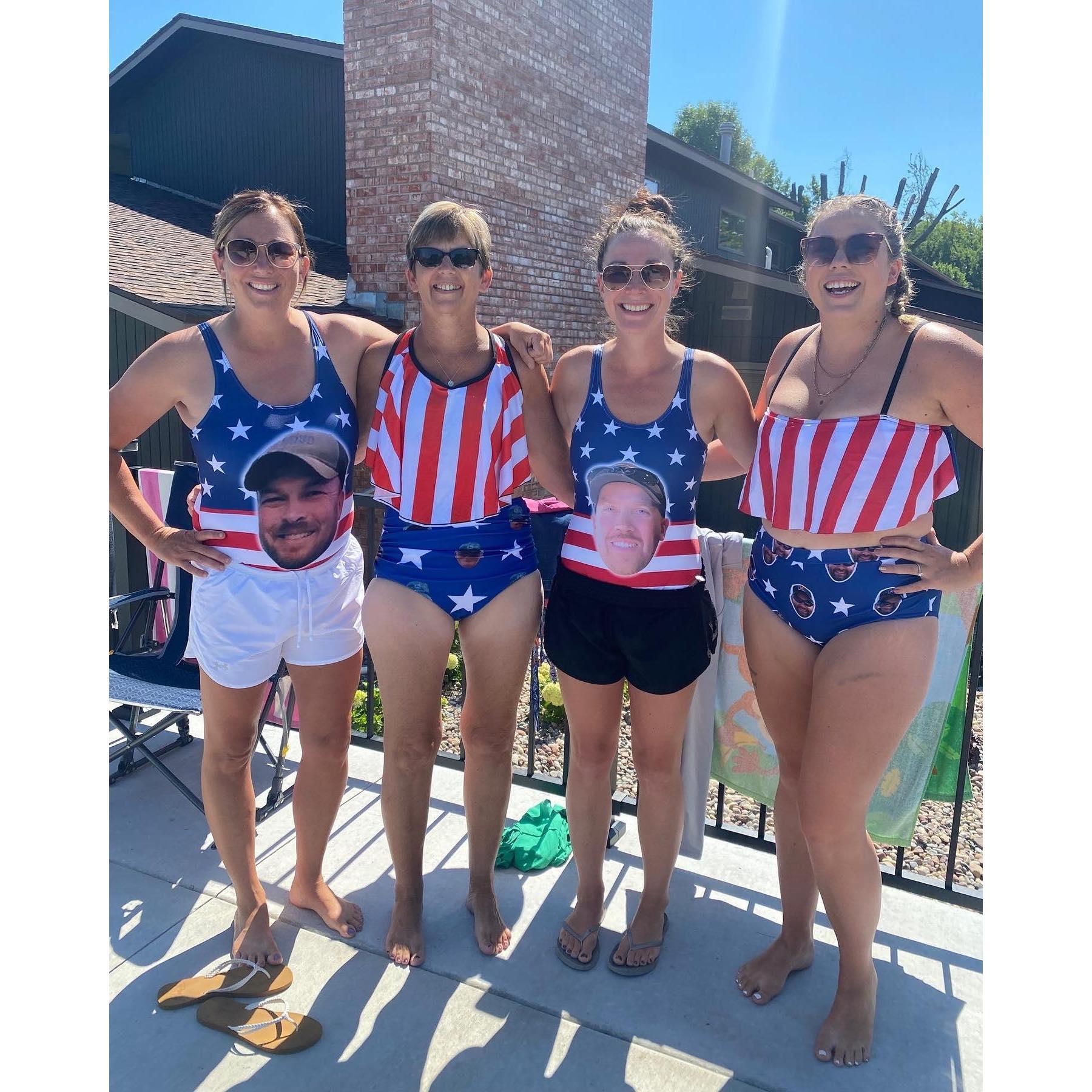 Family vacation 2022 - The men were definitely surprised with our swimsuits :)