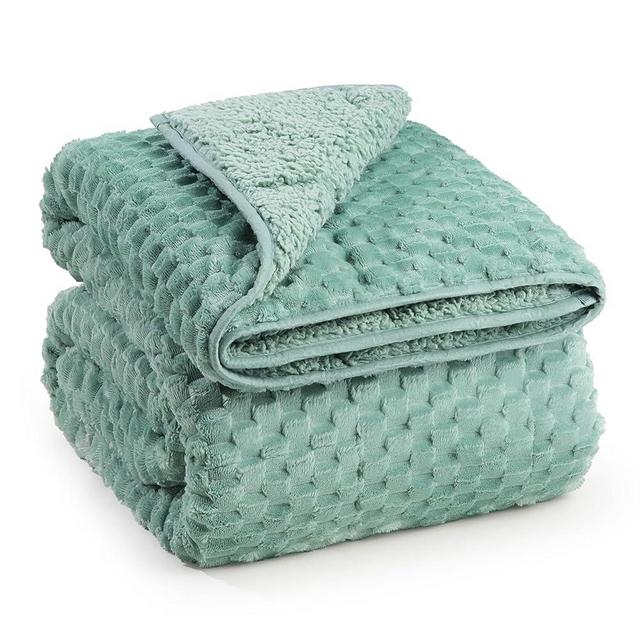 Super Soft Luxury Fleece Sherpa 20 lbs Weighted Blanket for Adults, Turtle Shell Fluffy Cozy Warm Weighted Throw for Winter, Ceramic Beads Washable Heavy Blankets for Couch Bed, Sage Green, 60" x 80"