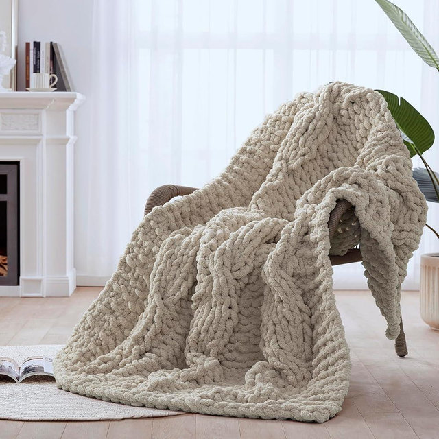 CLOUDS HUG Chunky Knit Blanket Throw - 100% Hand Knitted Chunky Throw Blanket for Couch, Thick and Warm Blanket for Winter, Linen, 50x60 Inches