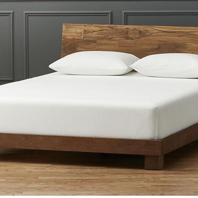 dondra queen bed