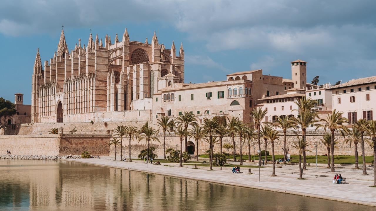 The Wedding Website of Henrique Agüero and Blanca Casasnovas
