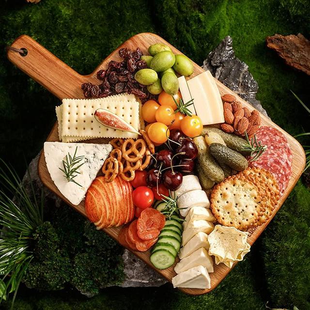 Luomal Wood Cutting Board with Handle, 16.5x10inch Acacia Wooden Serving Board for Kitchen, Cheese Charcuterie Board for Meat, Cheese, Bread, Vegetables & Fruits (Gift Box Included)
