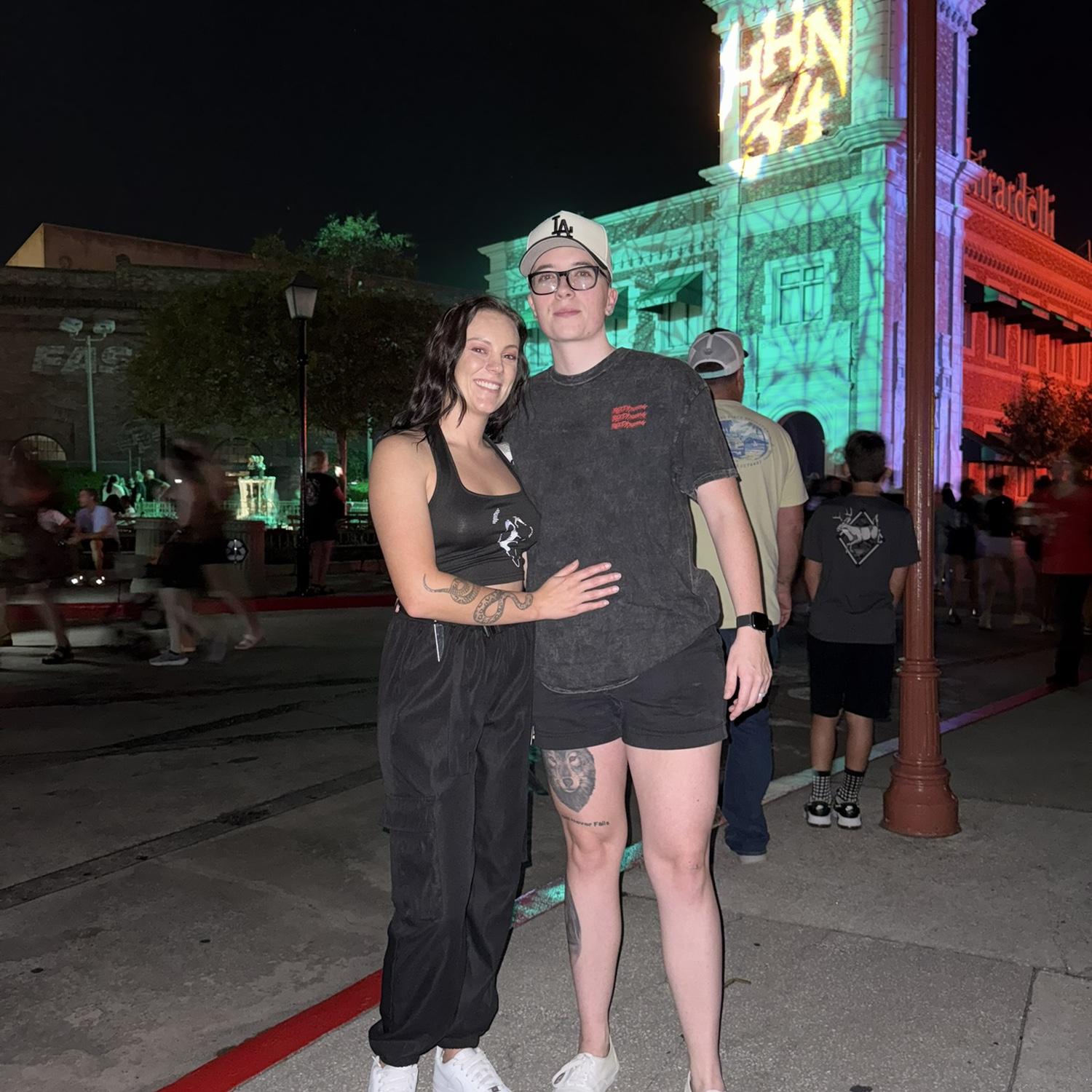 Halloween horror nights! If you know me, you know I LOVE all things Halloween & watching Zoey get scared!