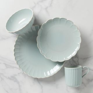 French Perle Scallop 4-Piece Place Setting, Service for 1