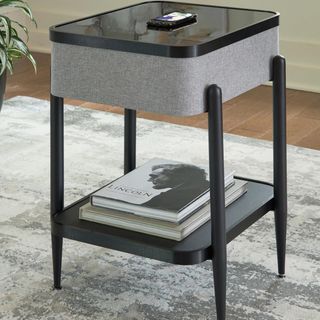 Jorvalee Accent Table