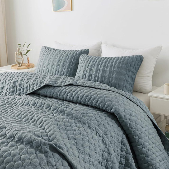 WDCOZY Blue Oversized California Cal King Size Quilt Bedding Sets with 2 Pillow Shams, Lightweight Soft Bedspread Coverlet Bed Cover for All Season, 3 Pieces, 116x106 inches