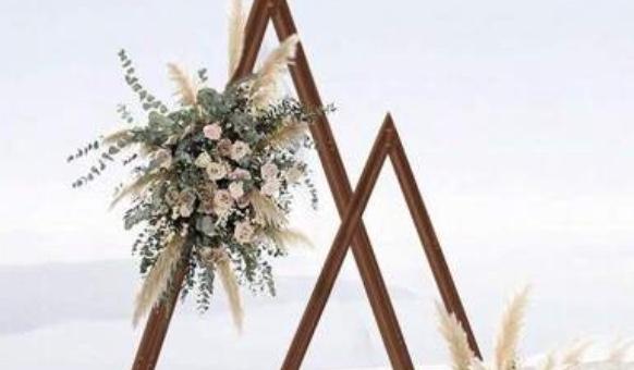 The Wedding Website of Jenny Varga and Scotty Derrico