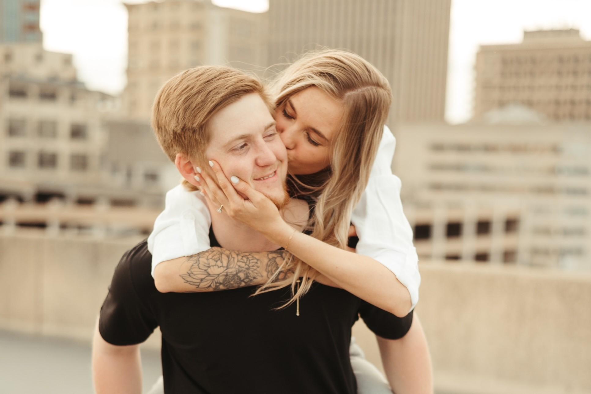 The Wedding Website of Hannah Lyons and Zach Holliday