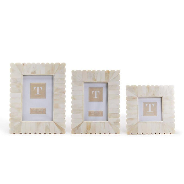 Two's Company Set of 3 Scalloped Edge Photo Frame in 3 Sizes: 4x4, 4x6, 5x7