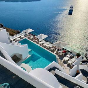 4 Nights in Santorini