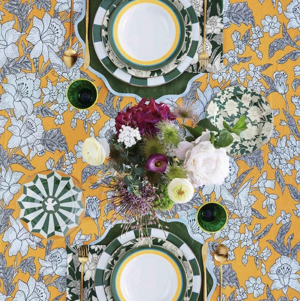 Large Tablecloth Lilium Zafferano in Linen