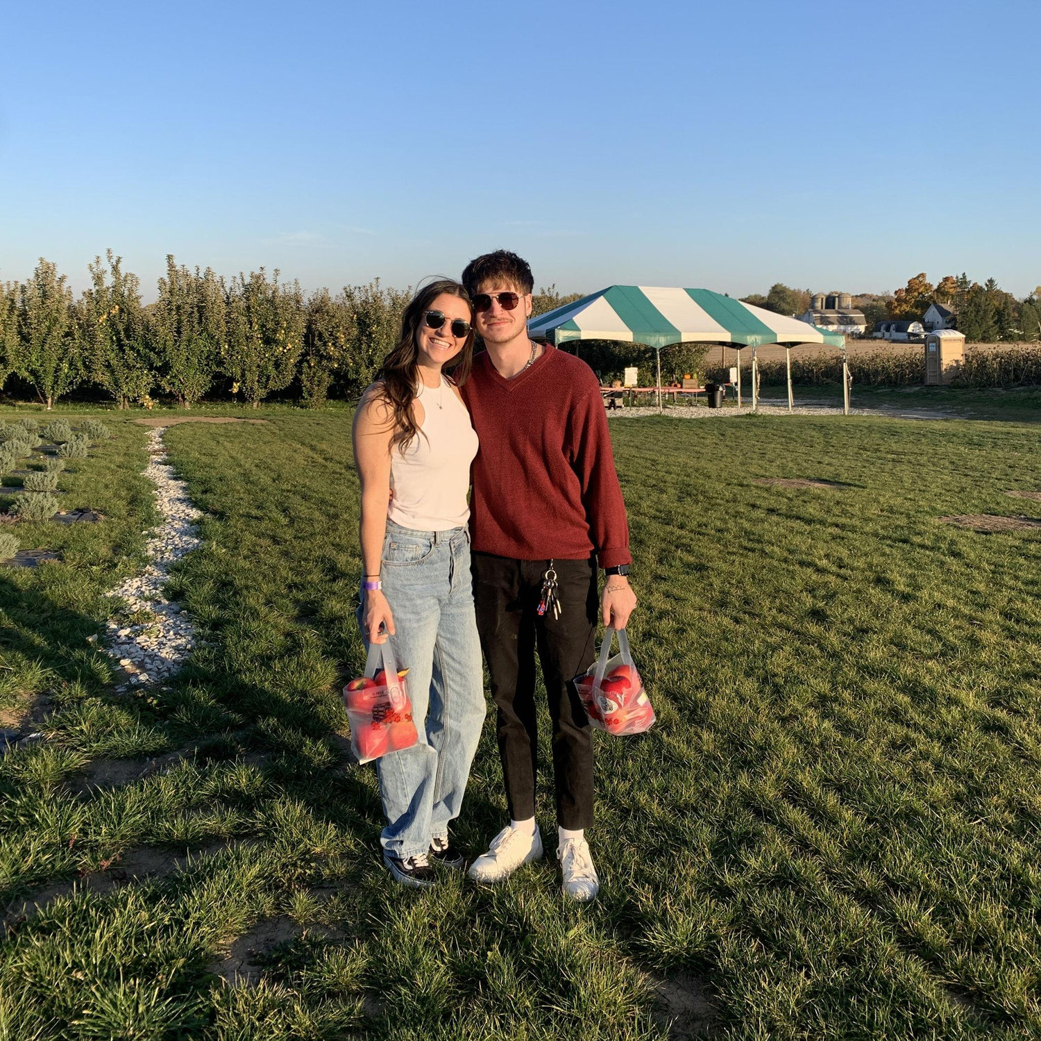 Apple picking in Wisconsin (2022).