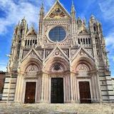Explore the heart of Tuscany