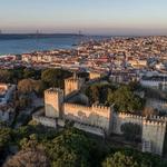 Visit the São Jorge Castle