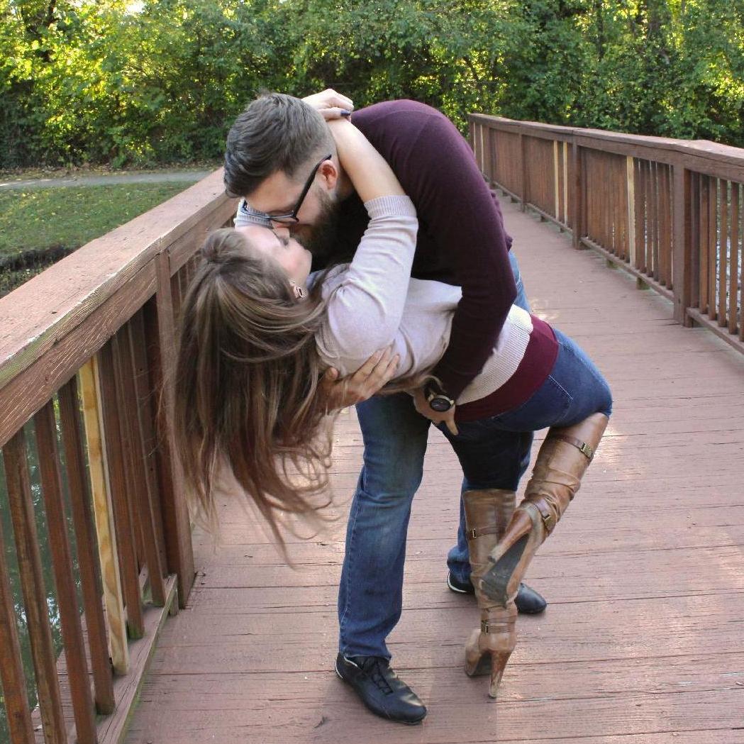 <3