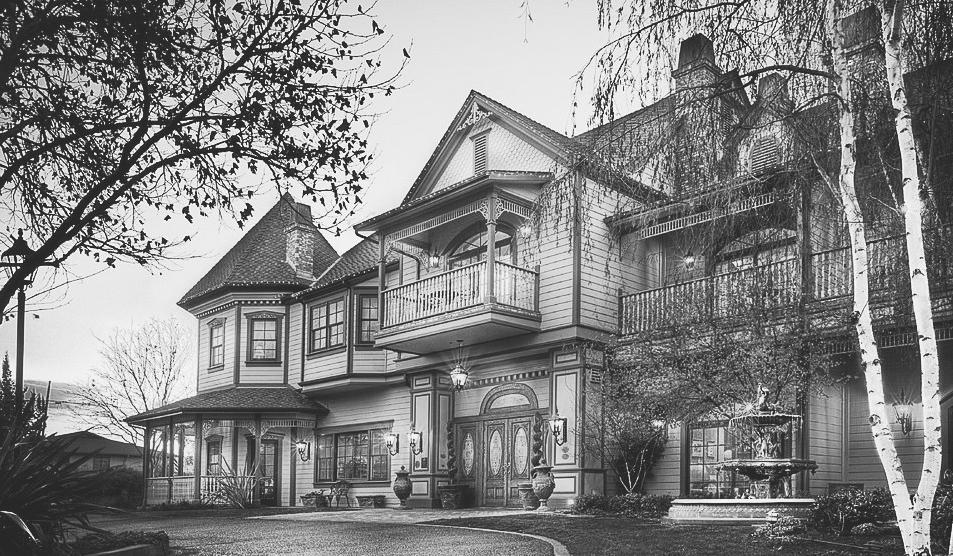 The Wedding Website of Isabelle Boguski and Yanni Thanopoulos