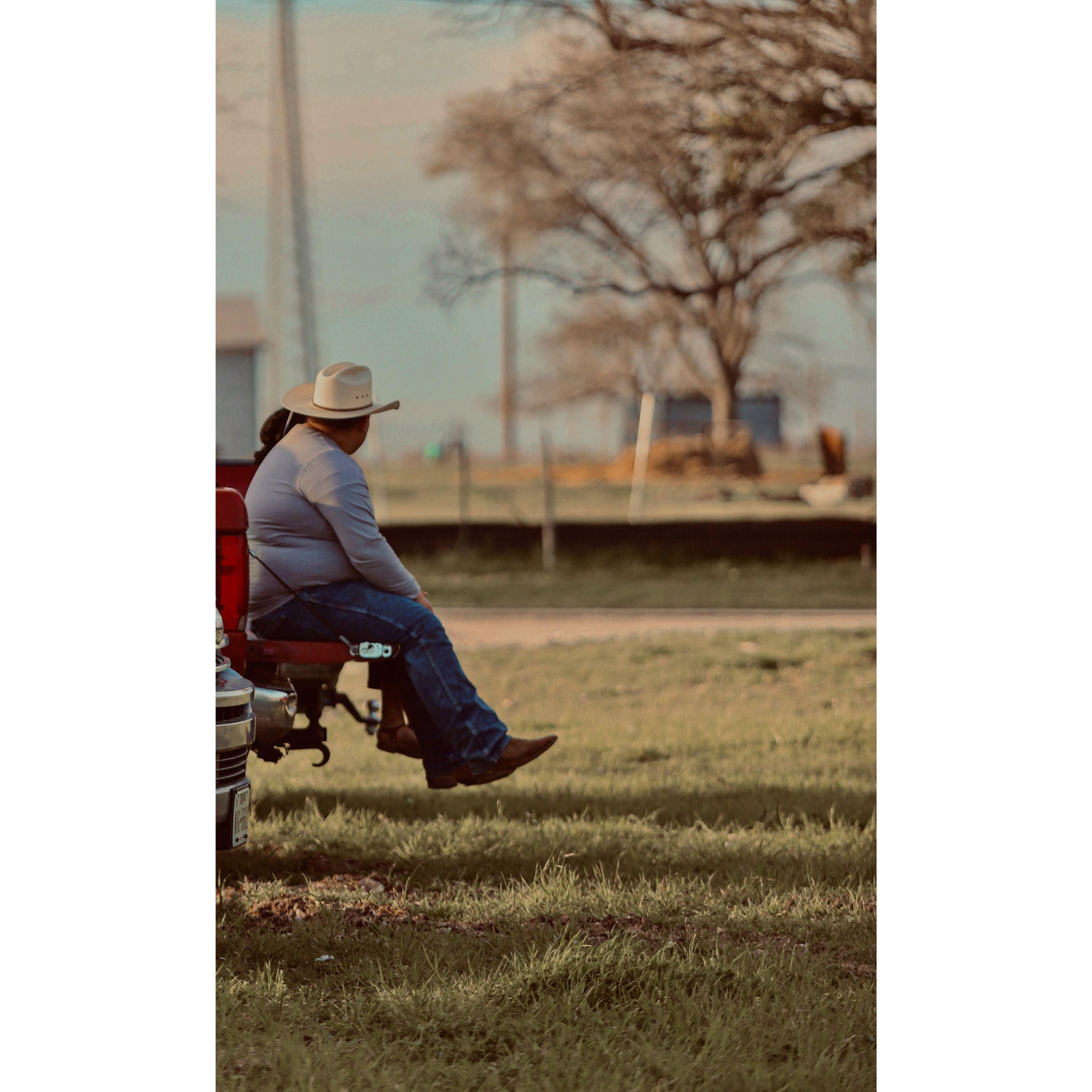 Luis's dream came true he always wanted to talk to his love sitting on the tailgate