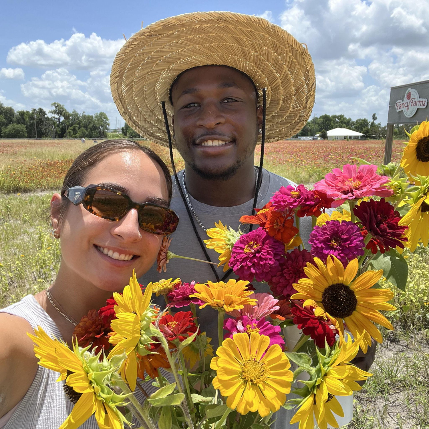 Spring Date making flower boquets in Tampa 2025.