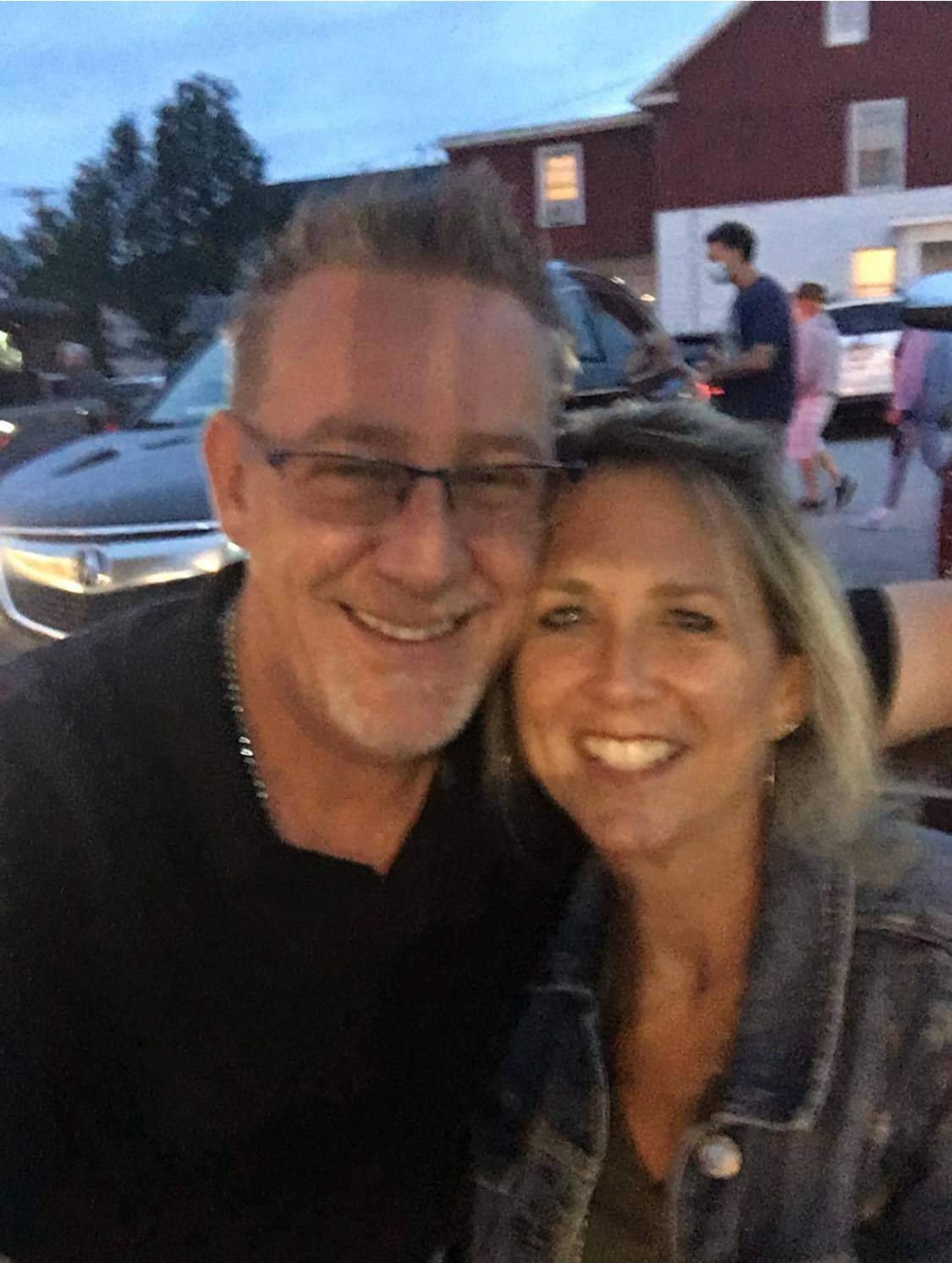 The Wedding Website of Carolynn Eisenhart and Scott Roberts