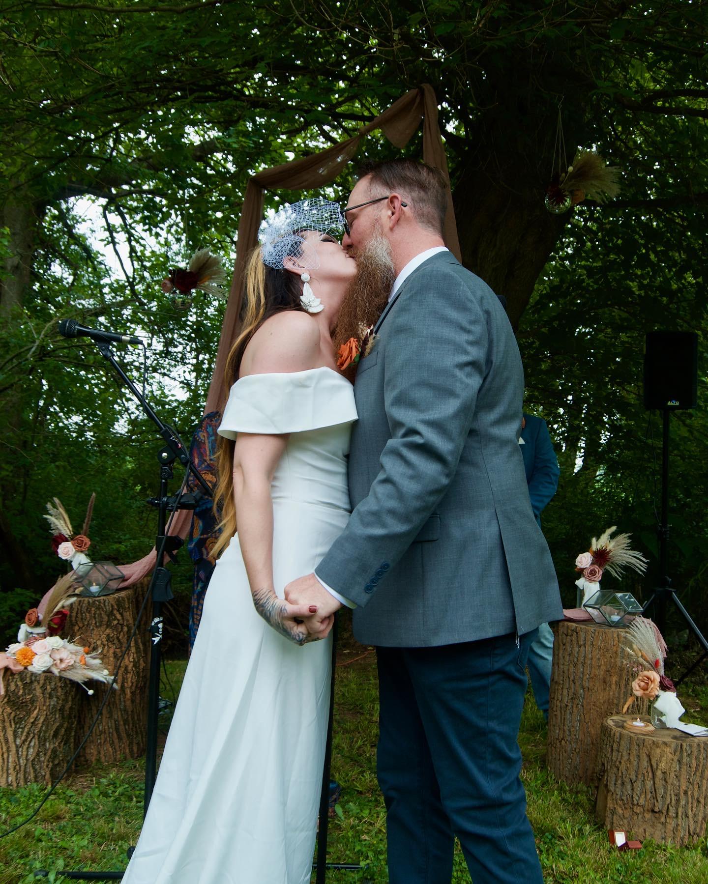 The Wedding Website of Erica Honeycutt and Reggie Schroeder