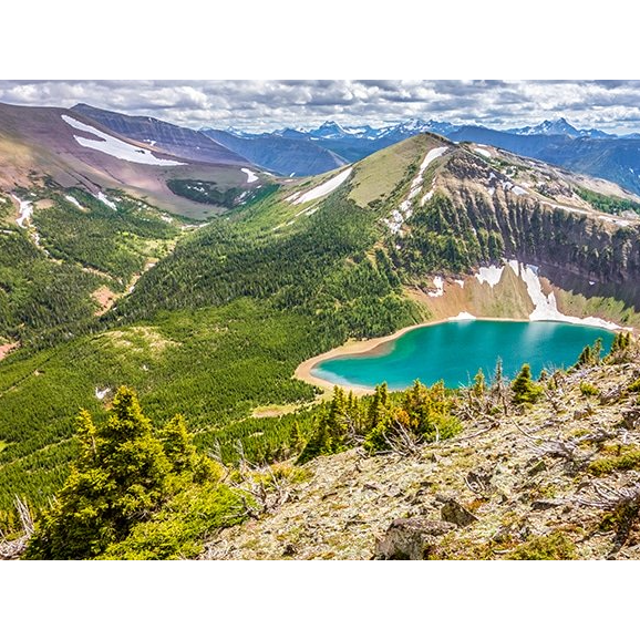 Scenery on Drywood Mountain Traverse scramble in Castle Provincial Park, Alberta