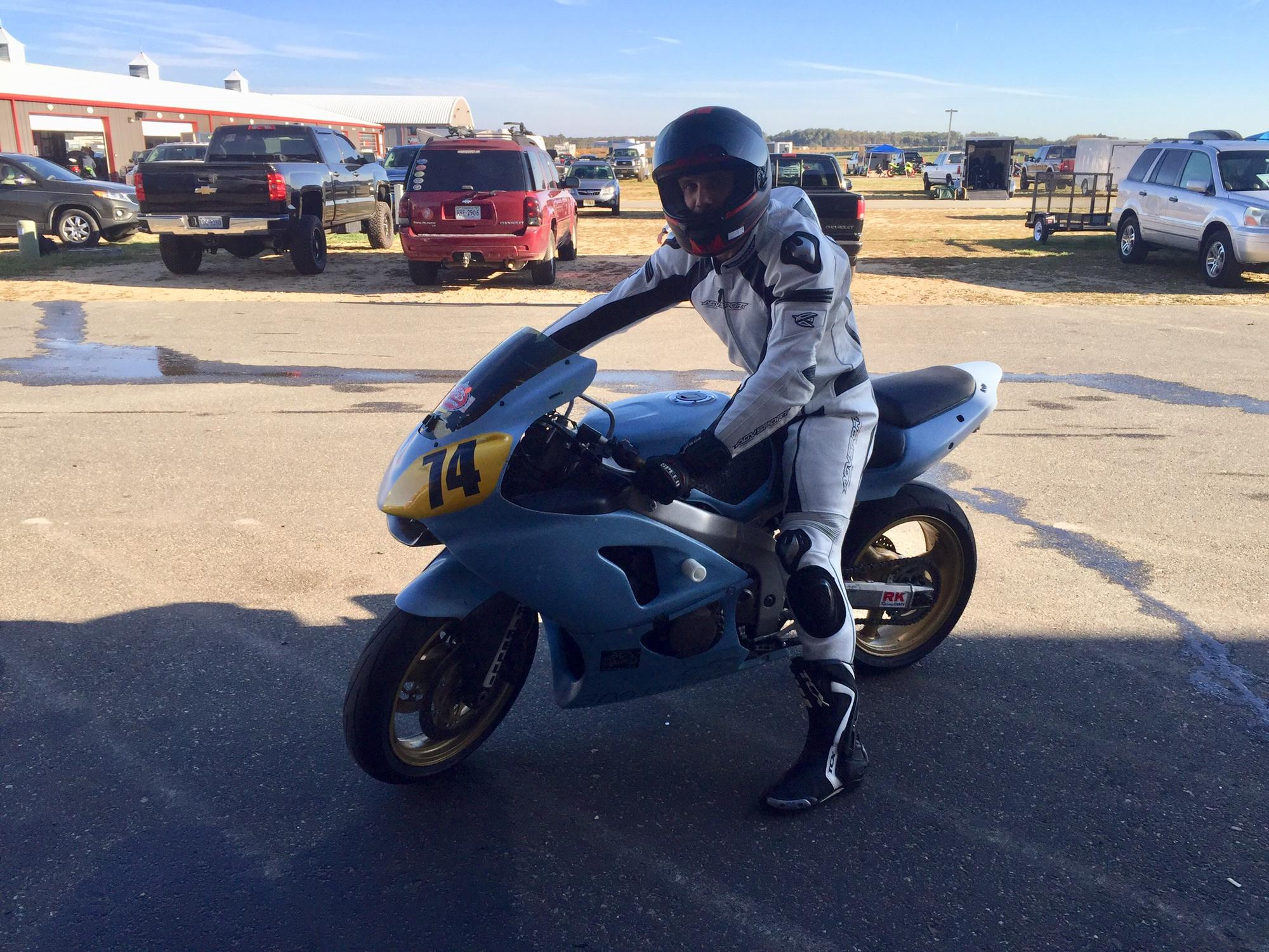 Bethany experiences her first track day, 10/2017.