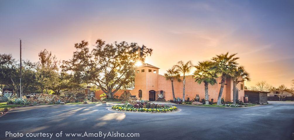 The Wedding Website of Rachel Strickland and Simeon Snow