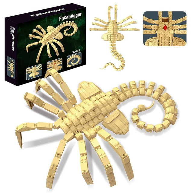 Xenomorph Facehugger Action Figure Building Kit Compatible with Lego,Cool Halloween Horror Toys for Adults and Boys 8-14 Years up 572 pcs