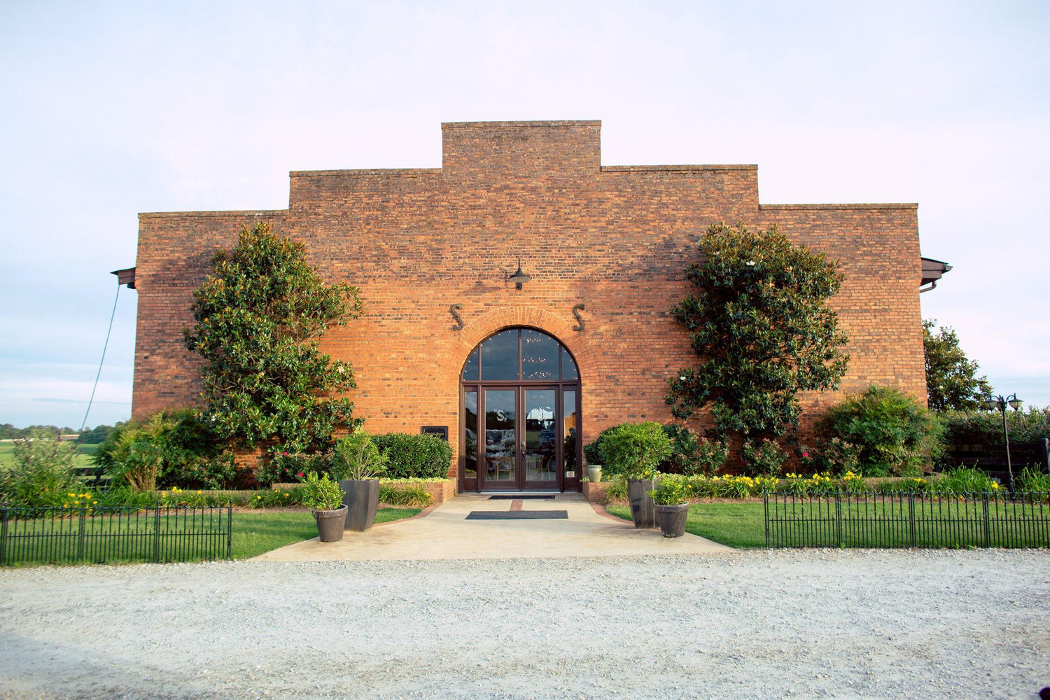 The Wedding Website of Hannah Buttshaw and Michael Ney