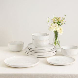Mirella 24-Piece Dinnerware Set, Service for 8