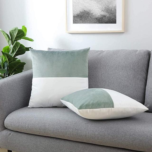 GREAGLE Pack of 2 Throw Pillow Covers Cases - Luxury Square Soft Decorative Cushion Covers for Sofa/Couch/Bed/Living Room/Chair/Home Decor Decorations (Green/White)