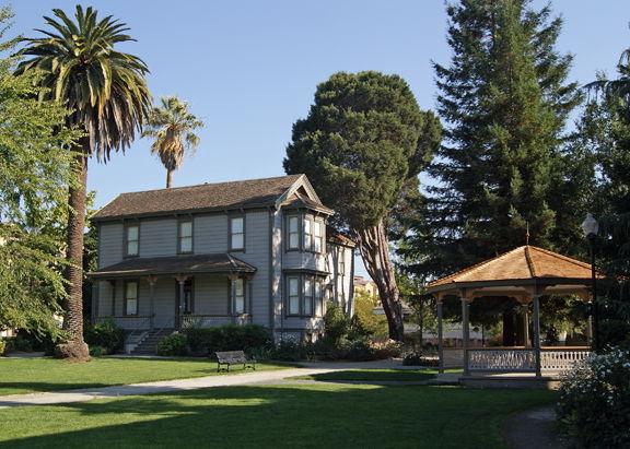 The Wedding Website of Eliza Vasquez and Solomon Smith