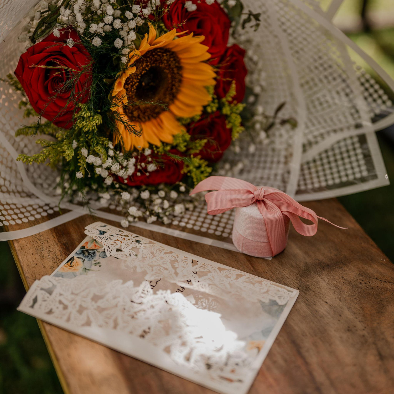 “Donde hay amor, hay vida.” – Mahatma Gandhi