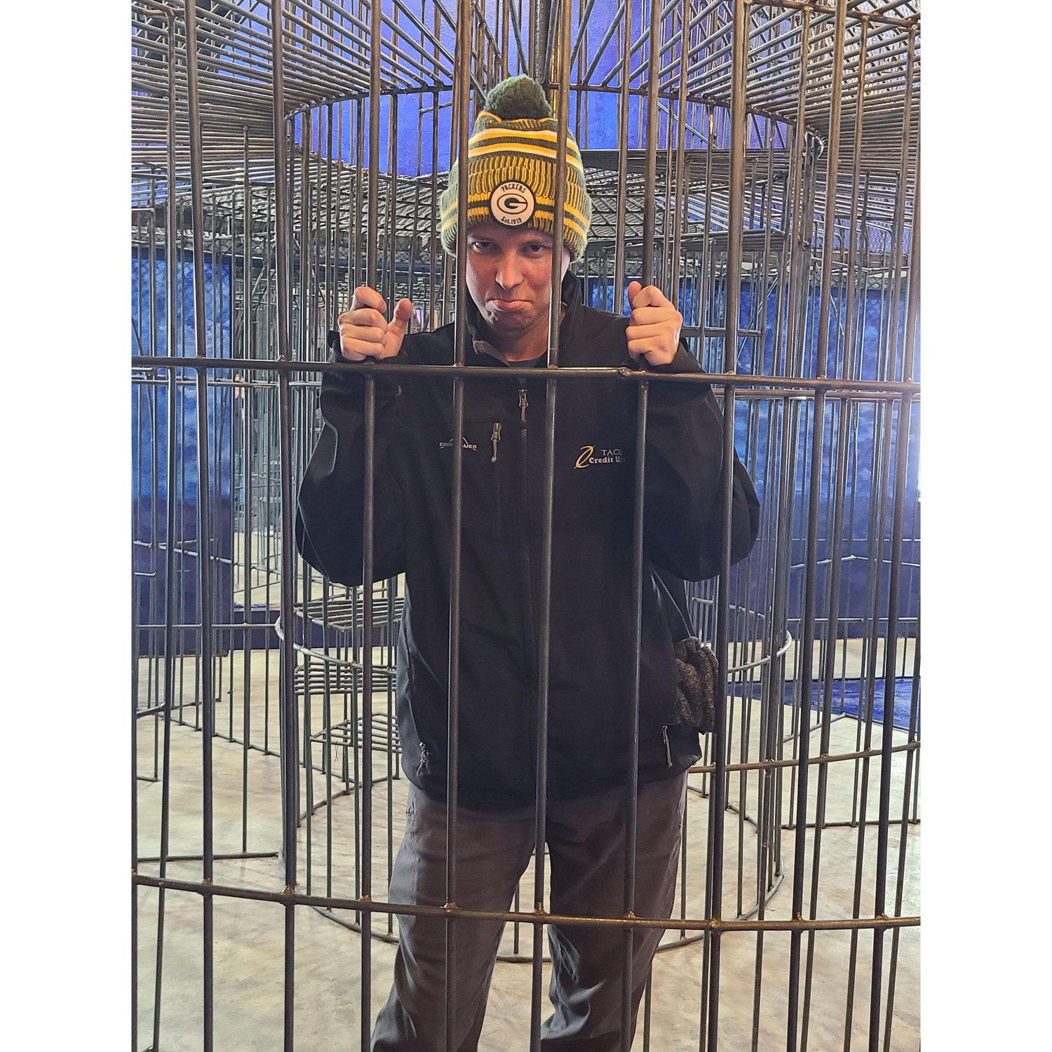 Wizard's Quest Giant Bird Cage