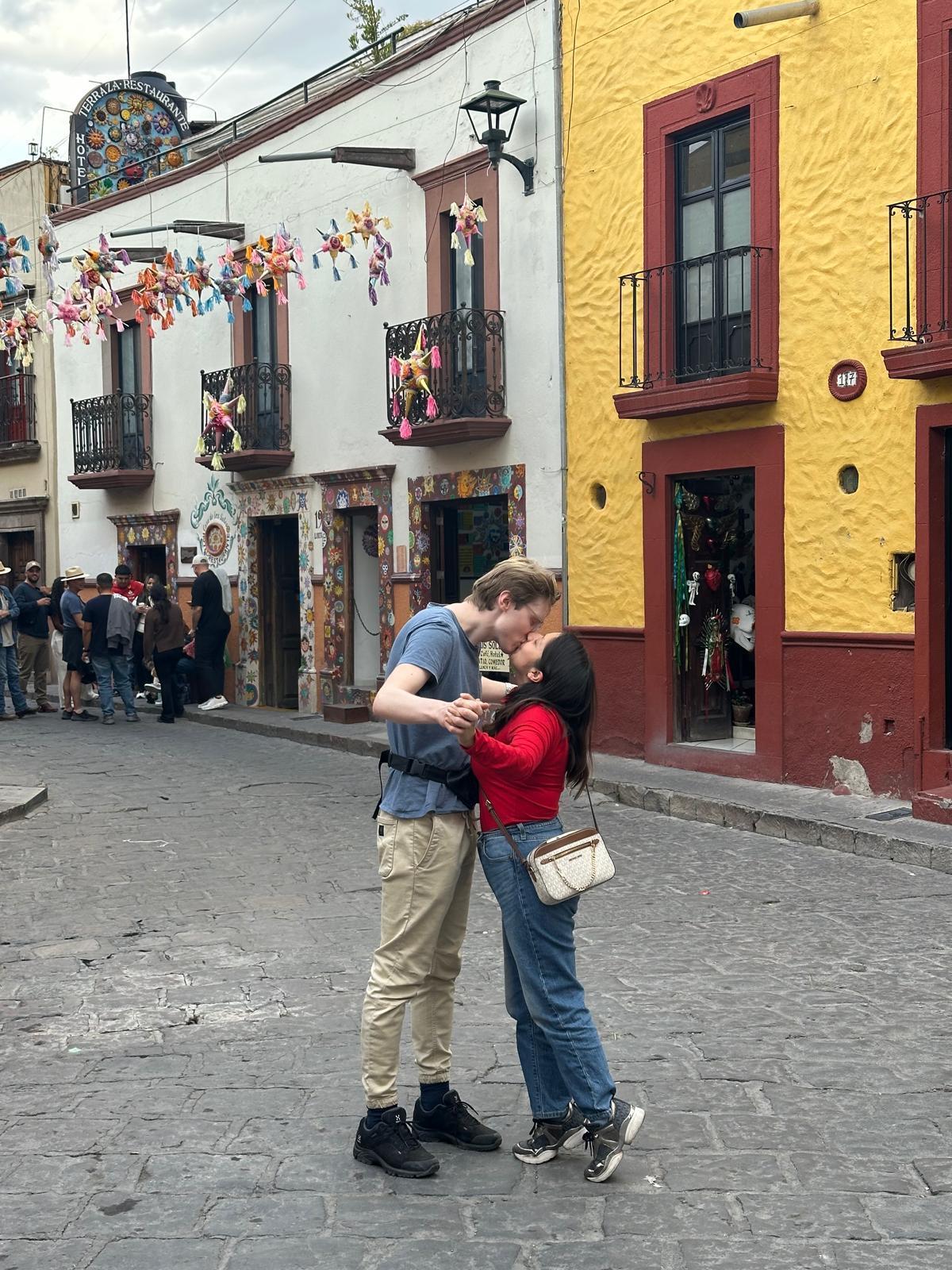 The Wedding Website of Kristoffer Neck and Diana Laura Labastida Jaimes