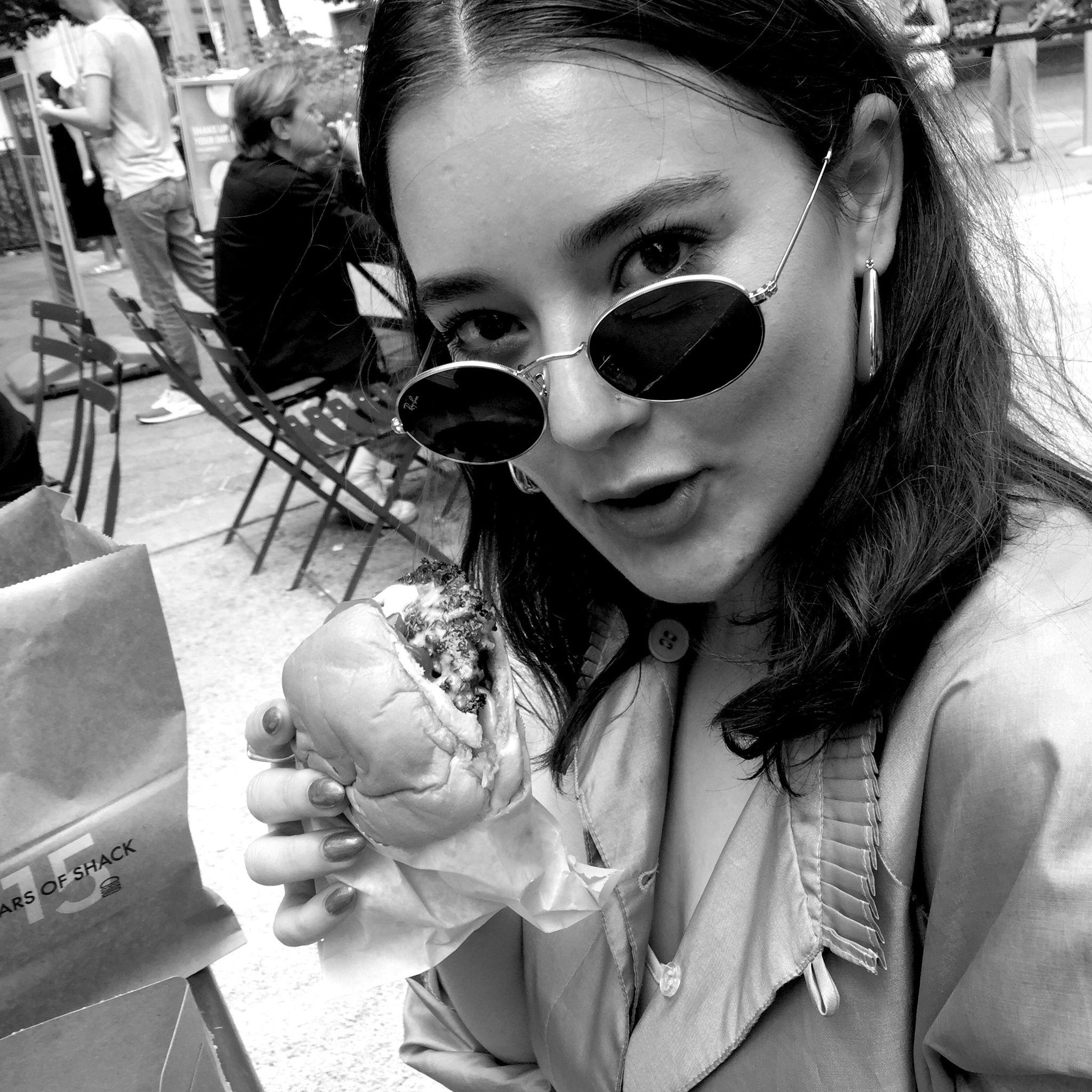 Oct 2019 | La photo dont Rob est tombe amoureux sur l'appli Bumble / The photo that made Rob swipe on Bumble