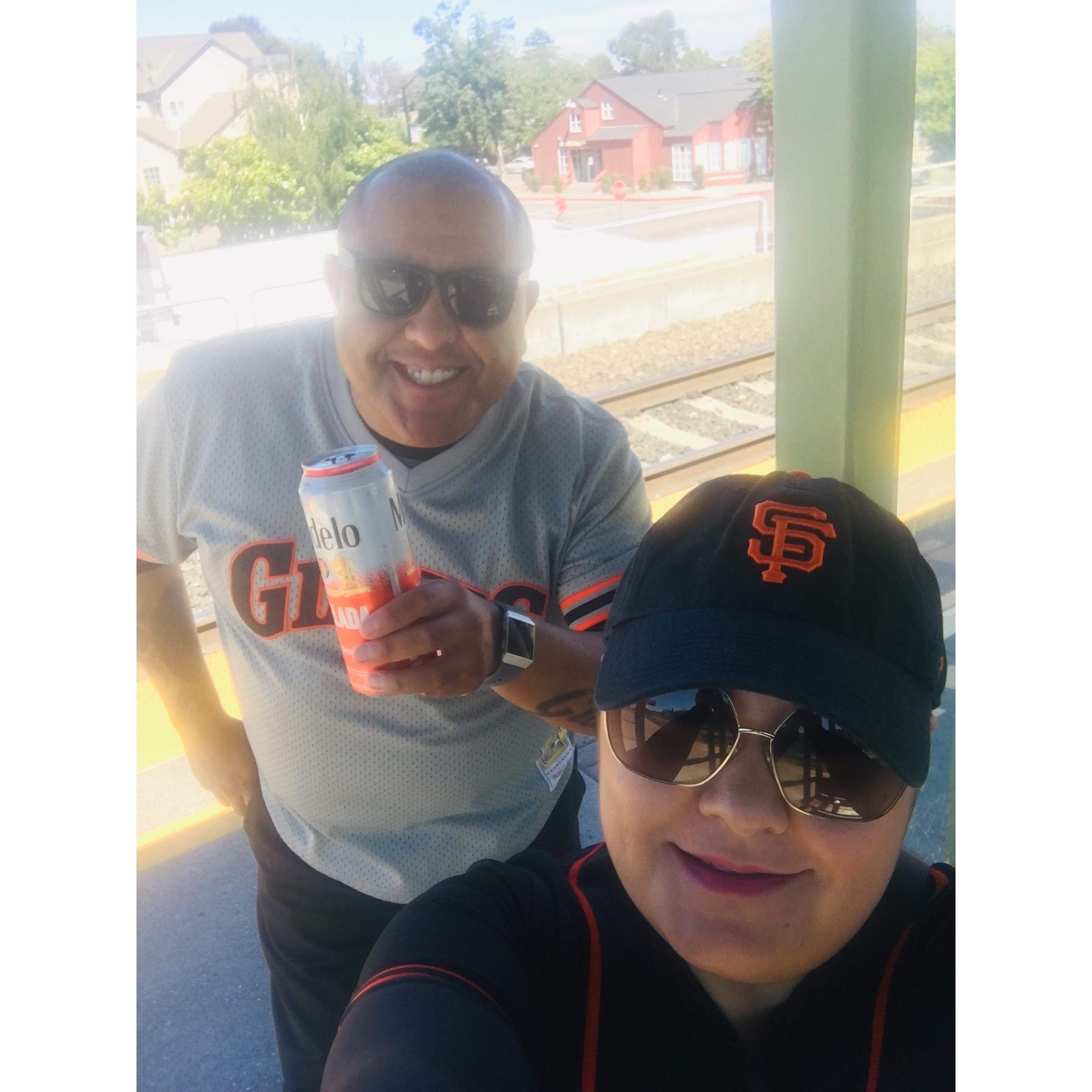 Selfie before catching the train to the Giants game.⚾️🍻