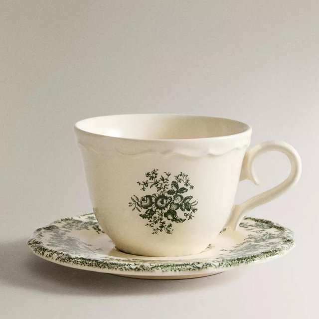 COFFEE CUP WITH FLORAL SAUCER