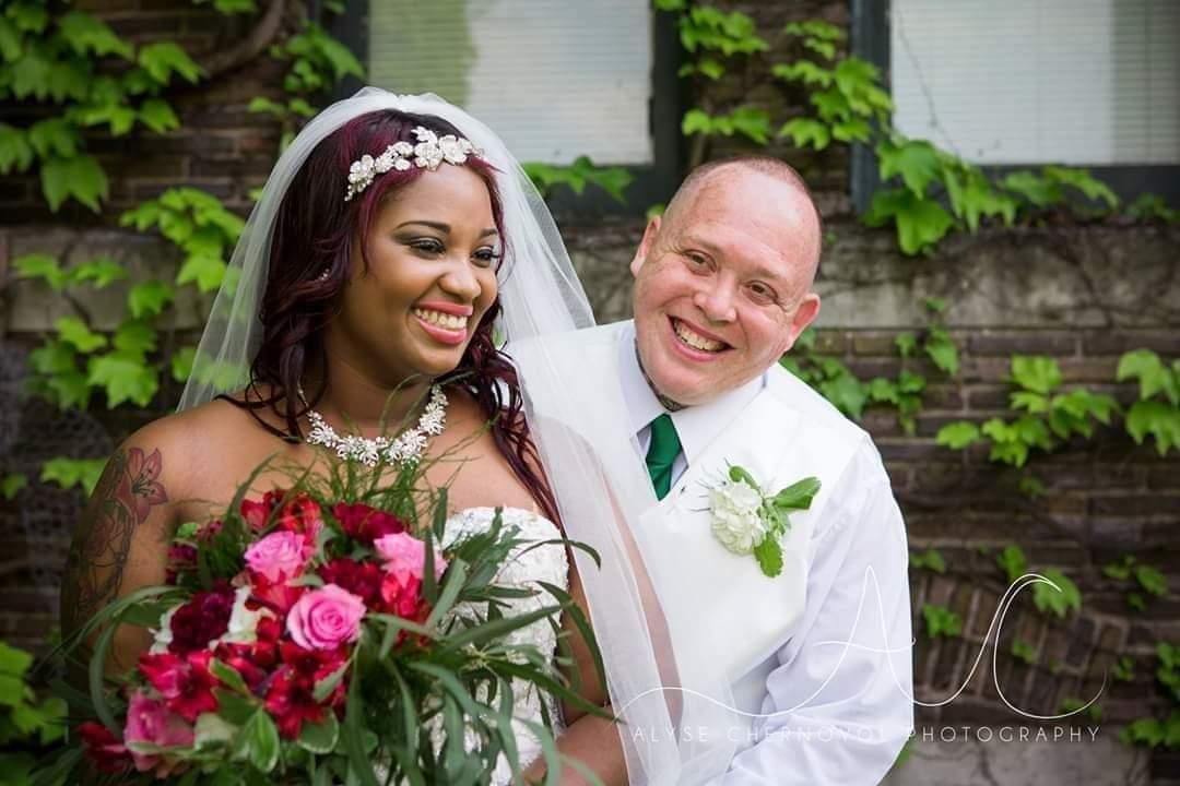 The Wedding Website of Franki Weidman and Tia Hopkins
