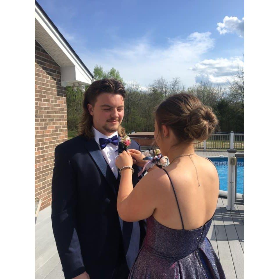 Buck's senior prom!