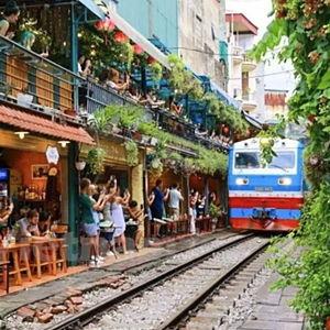 Hanoi train street cafe
