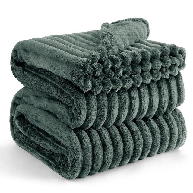 Bedsure Mallard Green Fleece Blanket for Couch - Super Soft Cozy King Blankets for Women, Cute Small Blanket for Girls, 108x90 Inches