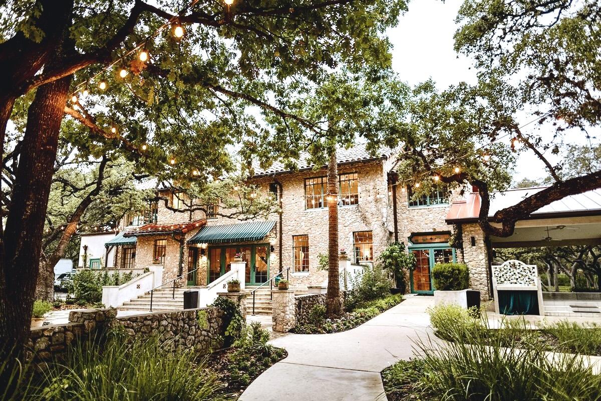 The Wedding Website of Marissa Palacios and Thomas Dean