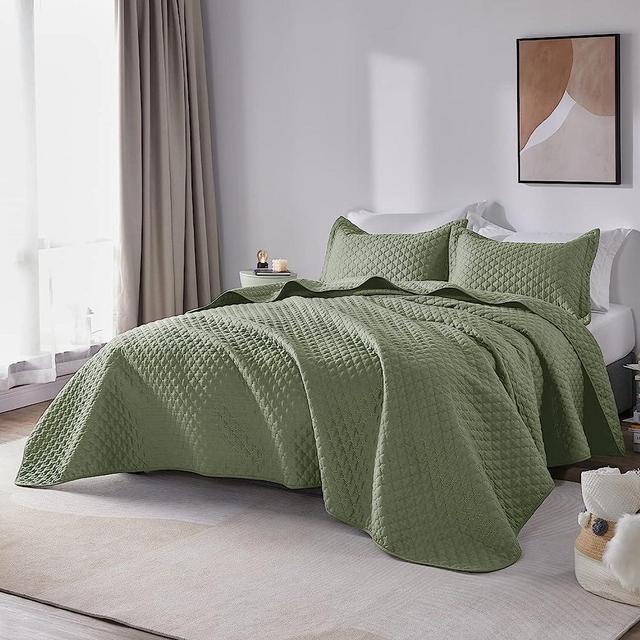 CozyLux Summer Quilt Sets Queen/Full Size Sage Green 3 Pieces - Lightweight Soft Bedspread - Lantern Ogee Pattern Coverlet Bedding Set for All Season - 1 Quilt and 2 Pillow Shams - Sage Green, 90"x96"