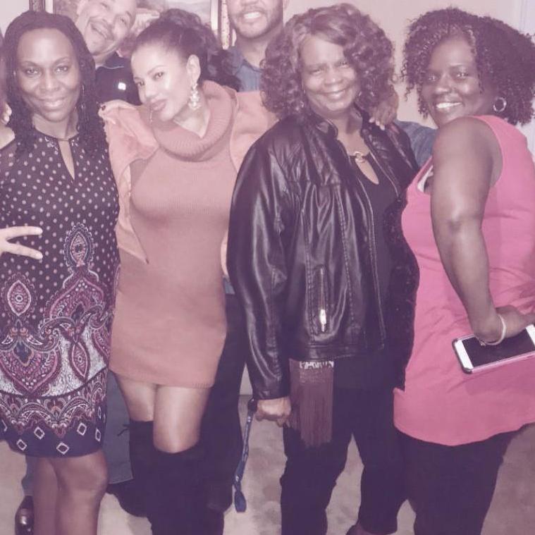 With my chicas celebrating Winsome's birthday. 'Winne the Poo' is on the far left. She's such a kind, sweet soul and will be assisting with concierge service during the reception.