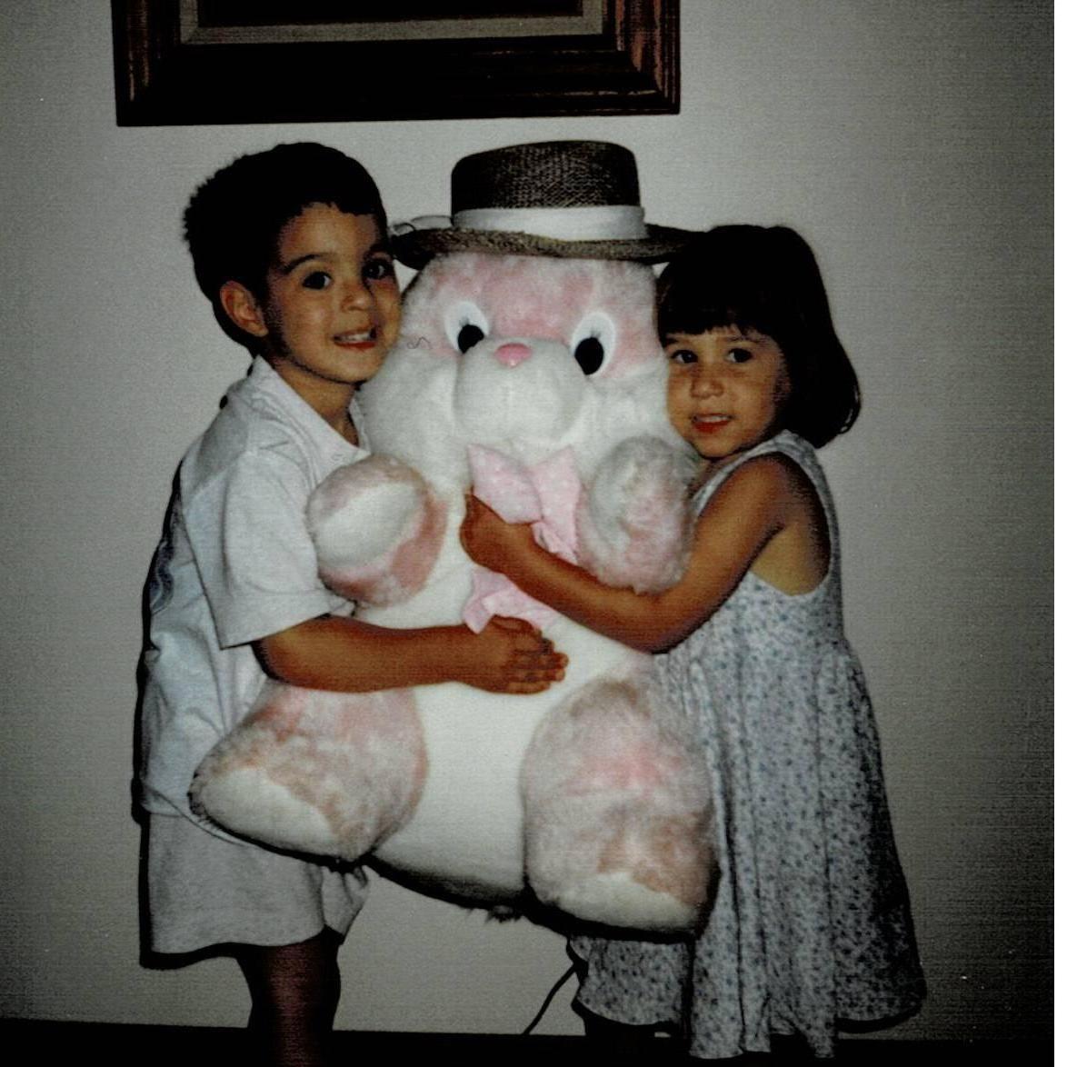 Marina and her cousin Lucas, one of the groomsmen