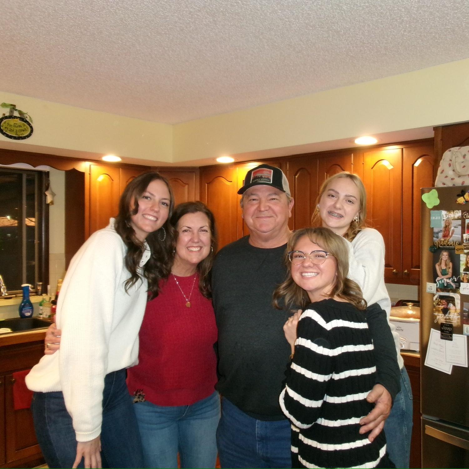 Maylee’s family ❤️